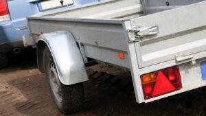 Conducir con remolque: claves para una conducción segura